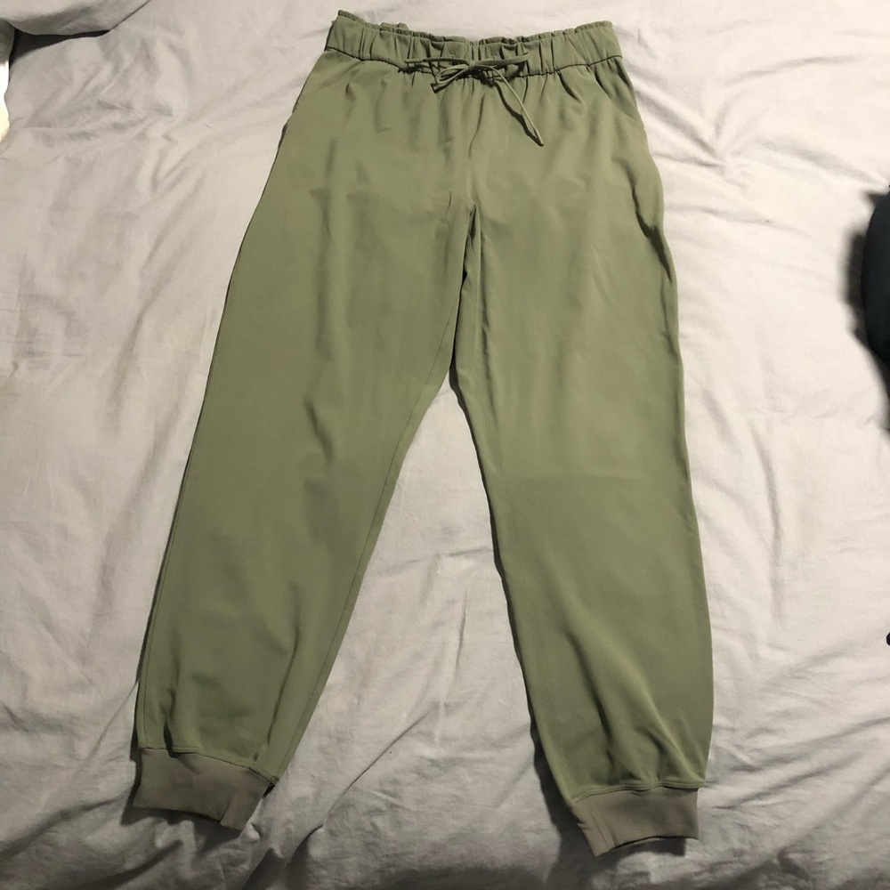 Lululemon stretch high-rise joggers - Picture 2 of 2